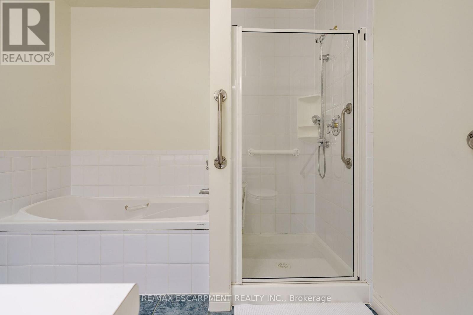 102 - 77 Governors Road, Hamilton, Ontario  L9H 7N8 - Photo 31 - X12395507