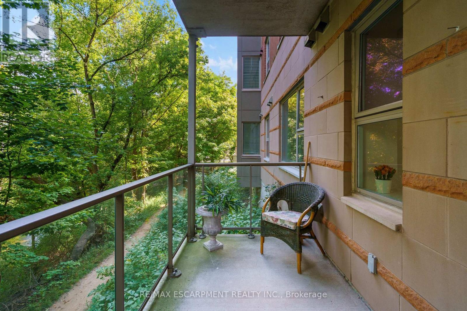 102 - 77 Governors Road, Hamilton, Ontario  L9H 7N8 - Photo 36 - X12395507