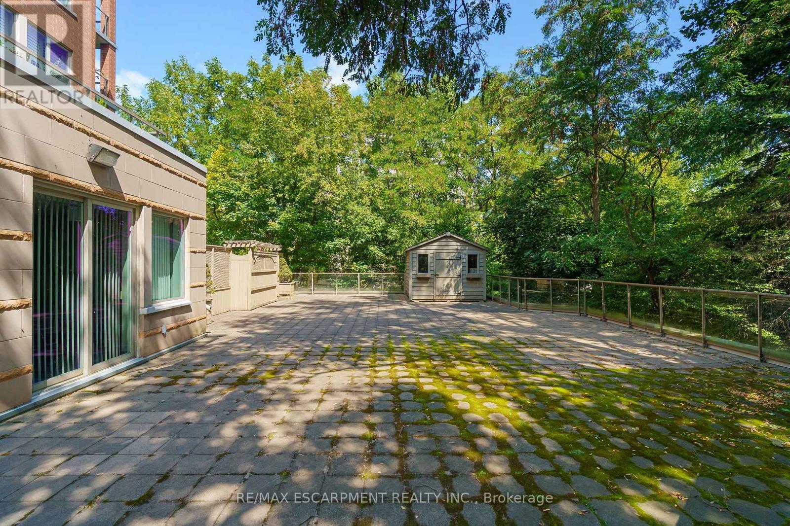 102 - 77 Governors Road, Hamilton, Ontario  L9H 7N8 - Photo 41 - X12395507