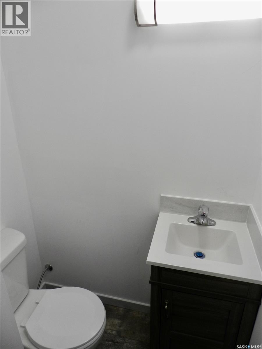 1346 Connaught Avenue, Moose Jaw, Saskatchewan  S6H 4B8 - Photo 14 - SK018035