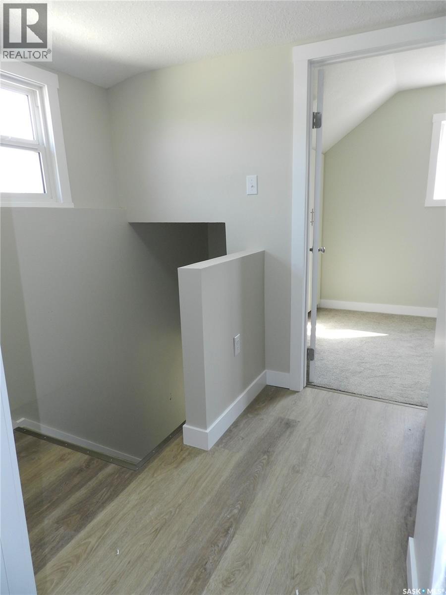 1346 Connaught Avenue, Moose Jaw, Saskatchewan  S6H 4B8 - Photo 17 - SK018035