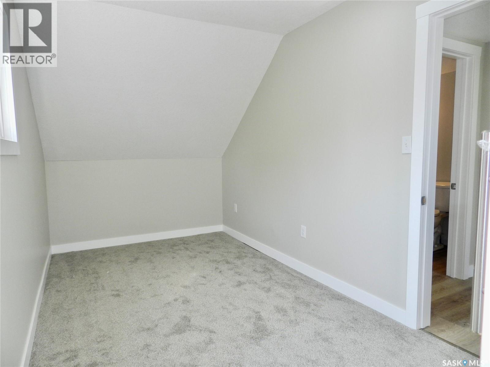 1346 Connaught Avenue, Moose Jaw, Saskatchewan  S6H 4B8 - Photo 18 - SK018035