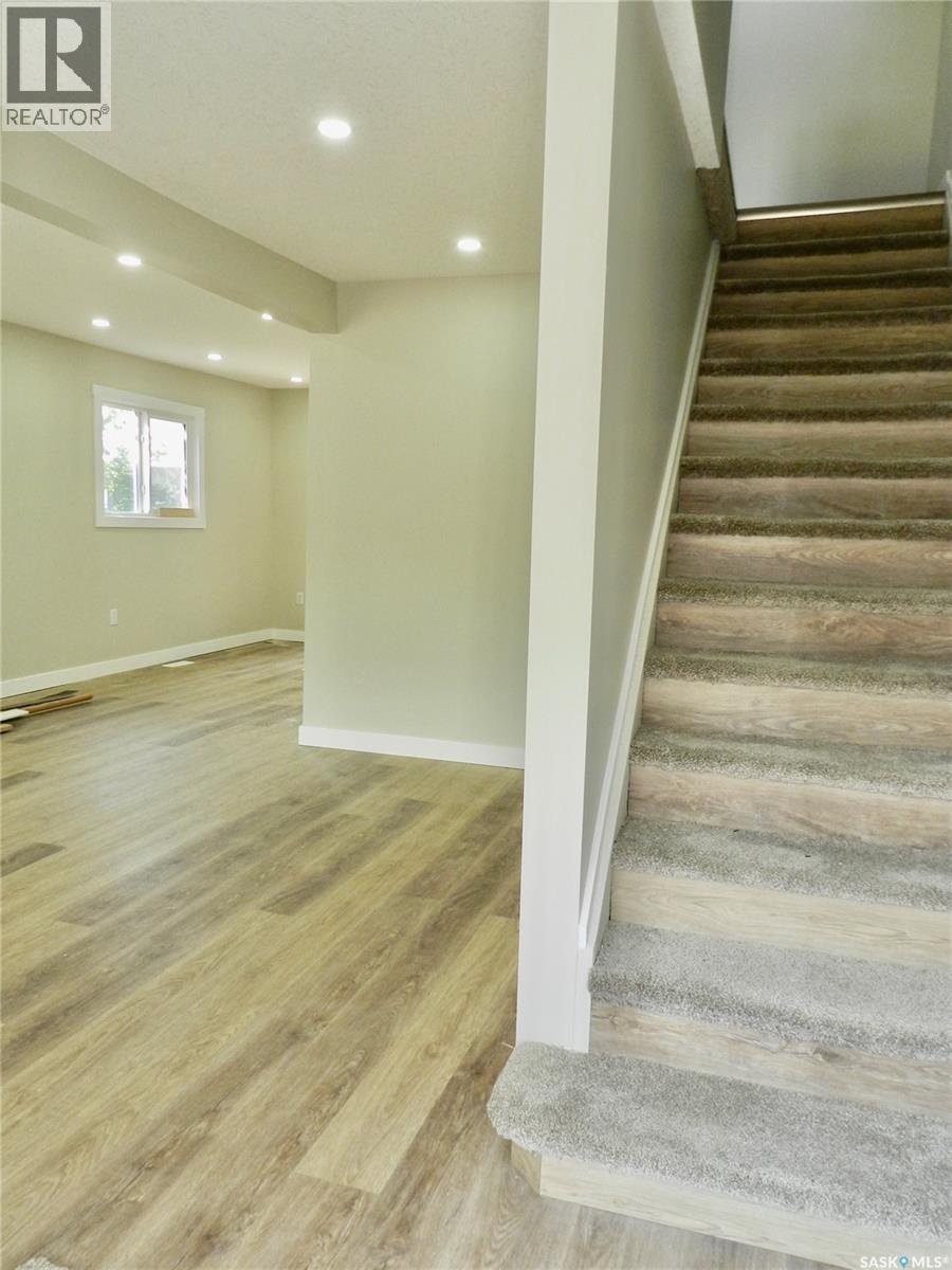 1346 Connaught Avenue, Moose Jaw, Saskatchewan  S6H 4B8 - Photo 2 - SK018035