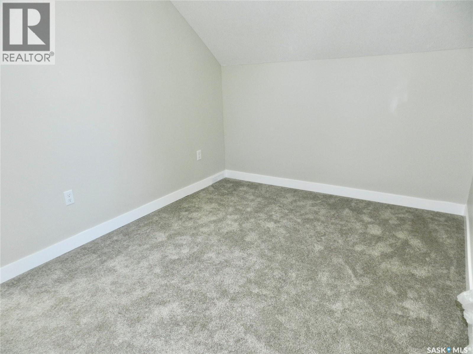 1346 Connaught Avenue, Moose Jaw, Saskatchewan  S6H 4B8 - Photo 23 - SK018035