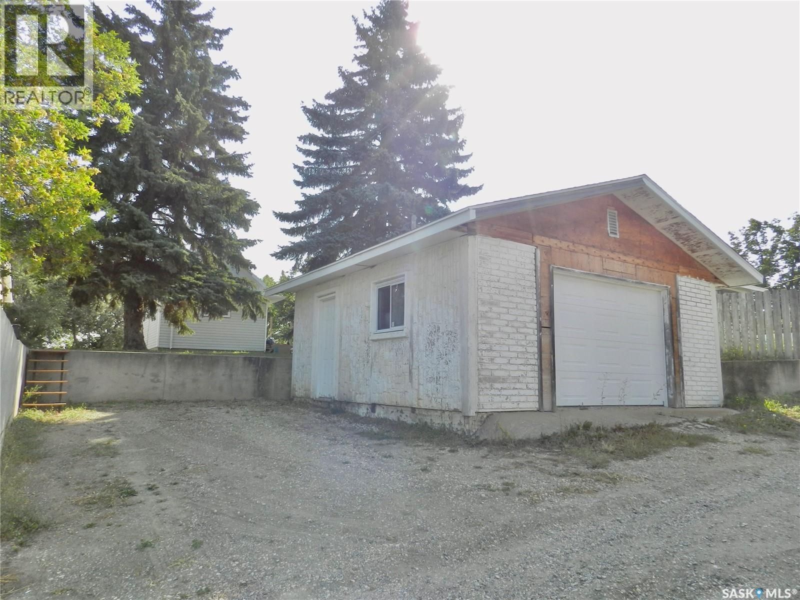 1346 Connaught Avenue, Moose Jaw, Saskatchewan  S6H 4B8 - Photo 28 - SK018035