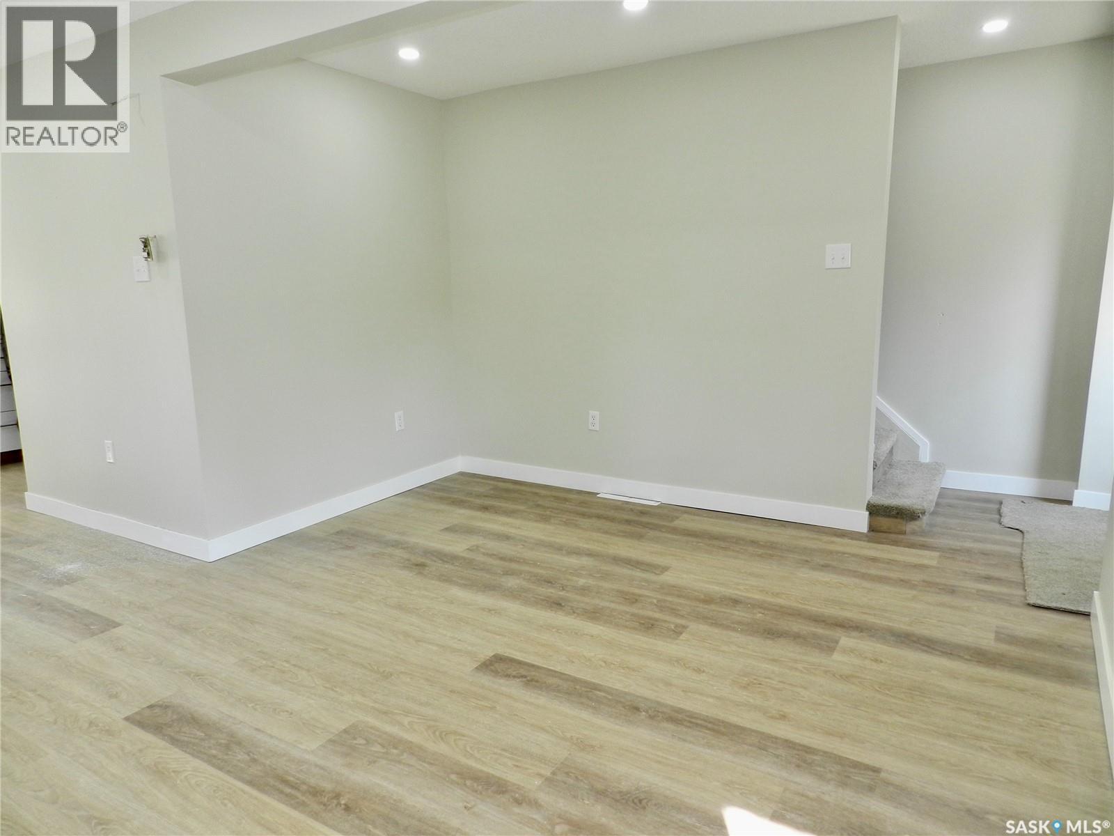 1346 Connaught Avenue, Moose Jaw, Saskatchewan  S6H 4B8 - Photo 4 - SK018035