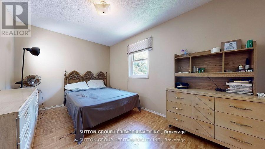 29 Lake Avenue, Ramara, Ontario  L0K 1B0 - Photo 11 - S12393848