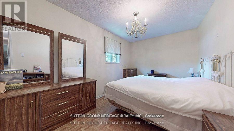 29 Lake Avenue, Ramara, Ontario  L0K 1B0 - Photo 13 - S12393848