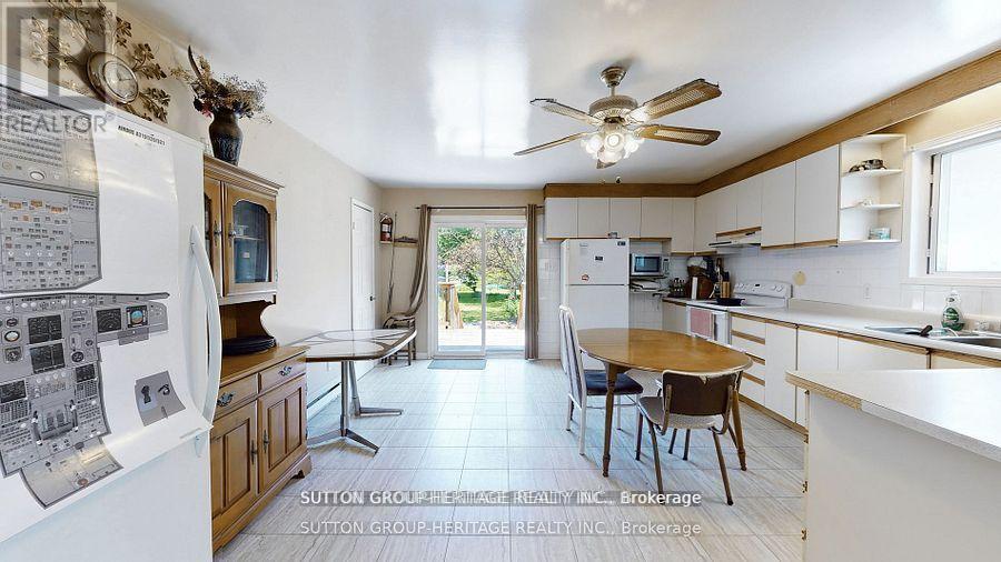 29 Lake Avenue, Ramara, Ontario  L0K 1B0 - Photo 7 - S12393848
