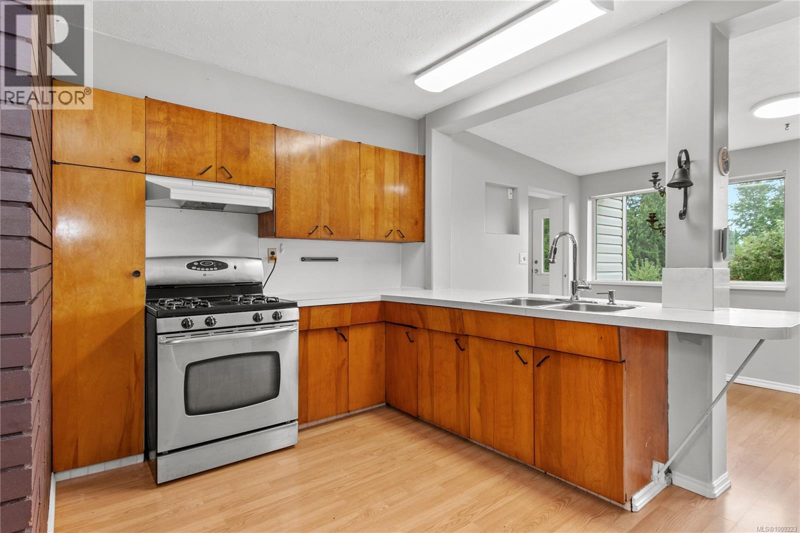 3754 Island Hwy S, Campbell River, British Columbia  V9W 1M3 - Photo 3 - 1009223