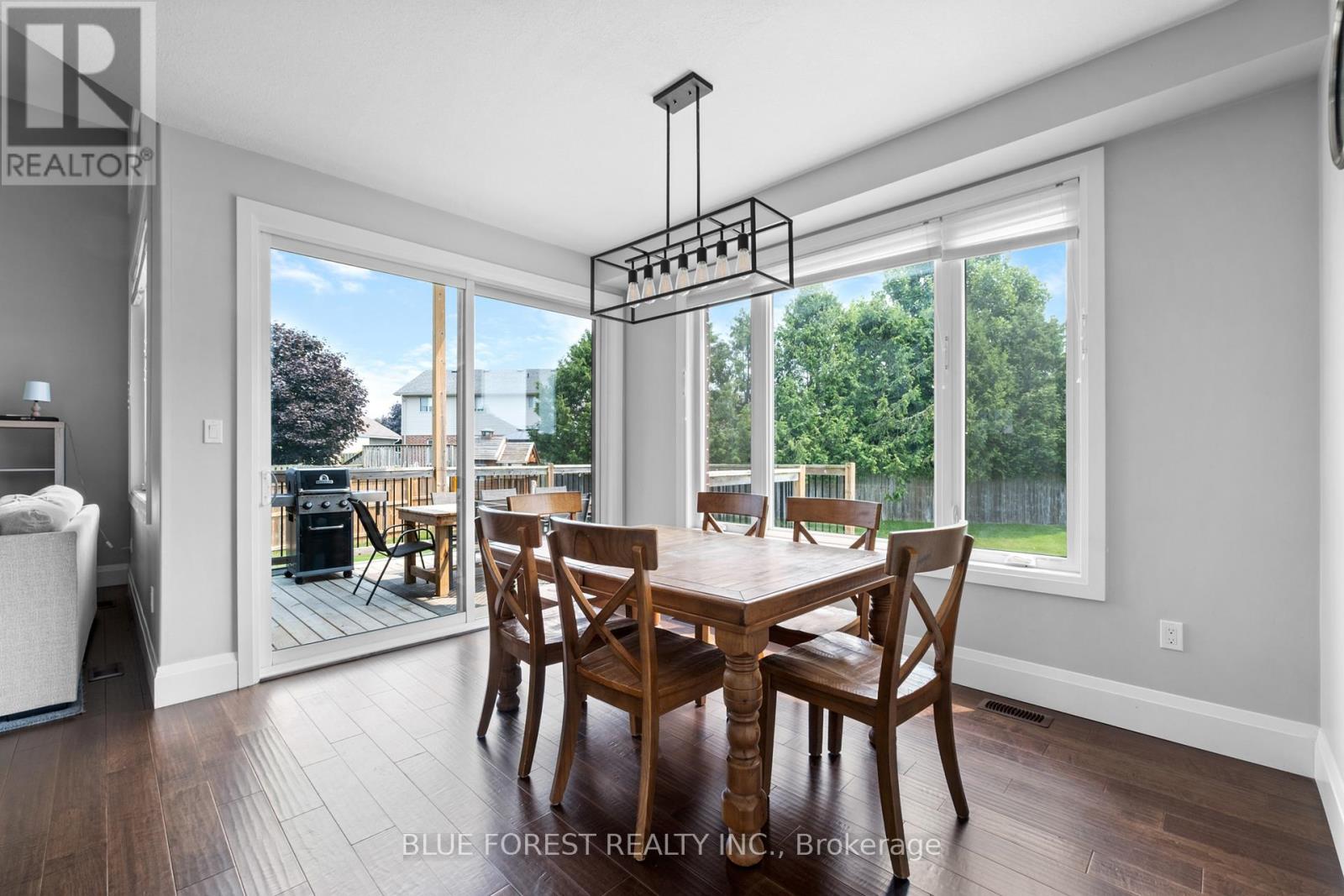 155 Wintermute Court, Central Elgin, Ontario  N0L 1B0 - Photo 11 - X12395660