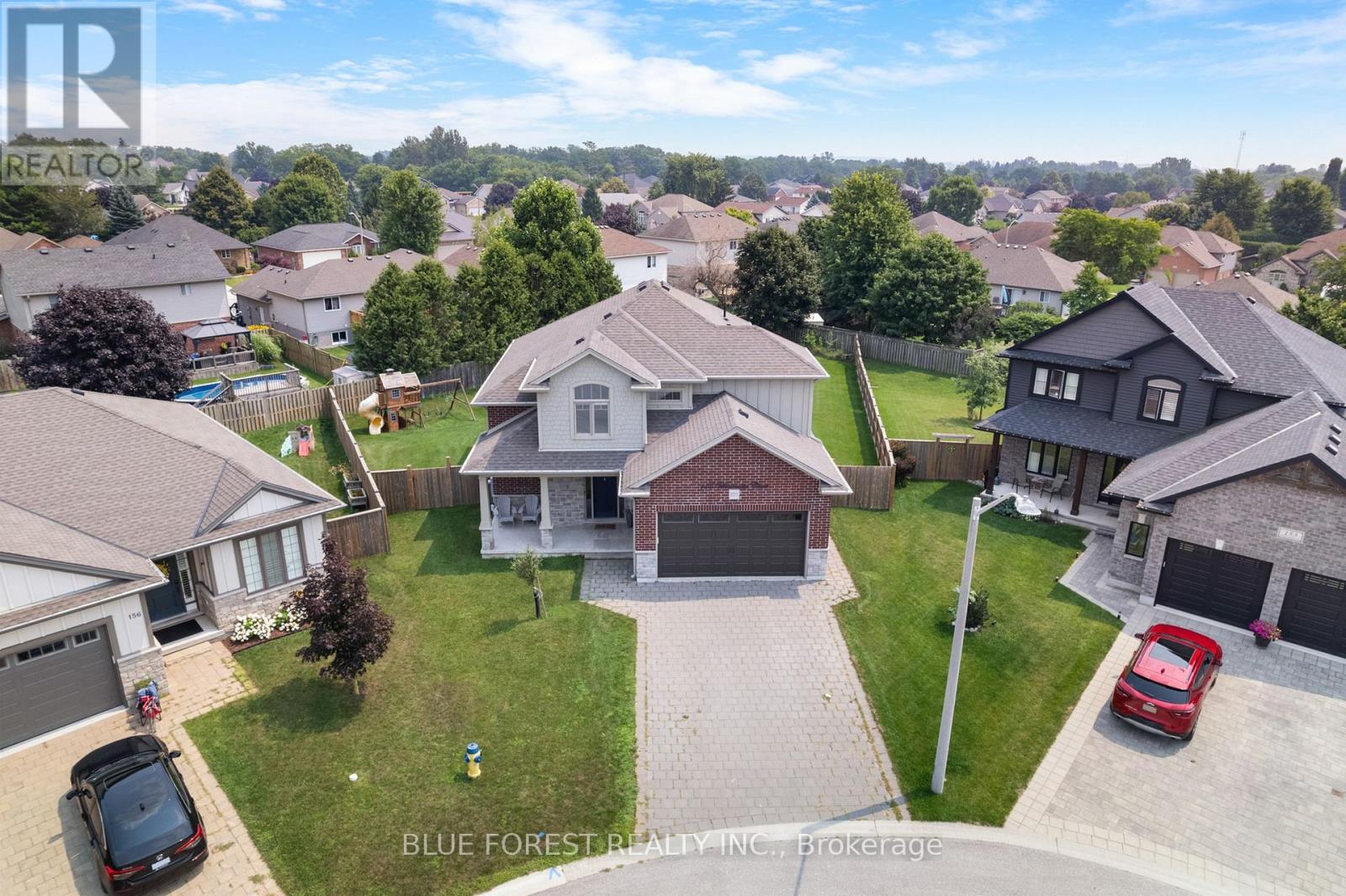 155 Wintermute Court, Central Elgin, Ontario  N0L 1B0 - Photo 2 - X12395660