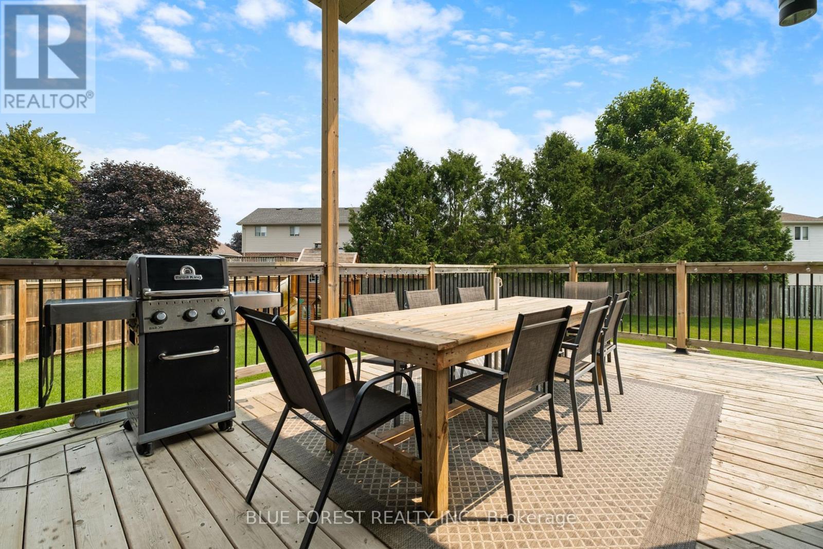 155 Wintermute Court, Central Elgin, Ontario  N0L 1B0 - Photo 27 - X12395660