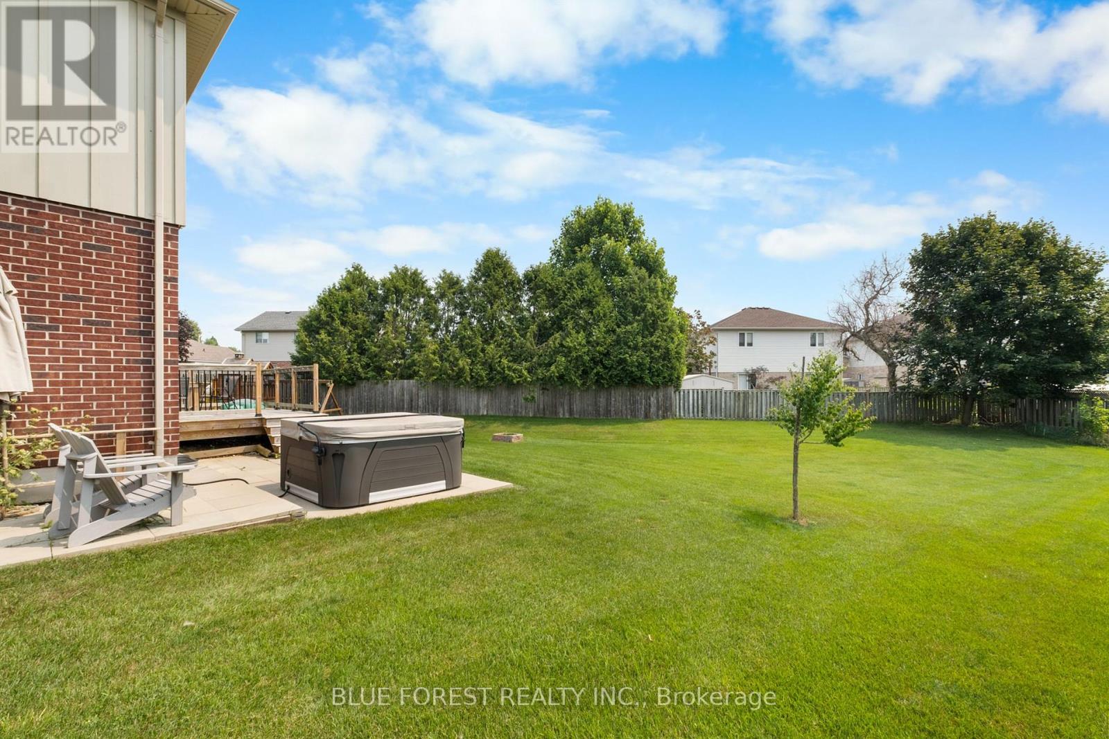 155 Wintermute Court, Central Elgin, Ontario  N0L 1B0 - Photo 29 - X12395660