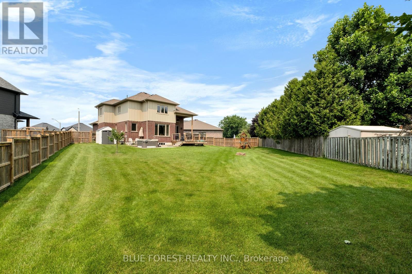 155 Wintermute Court, Central Elgin, Ontario  N0L 1B0 - Photo 30 - X12395660
