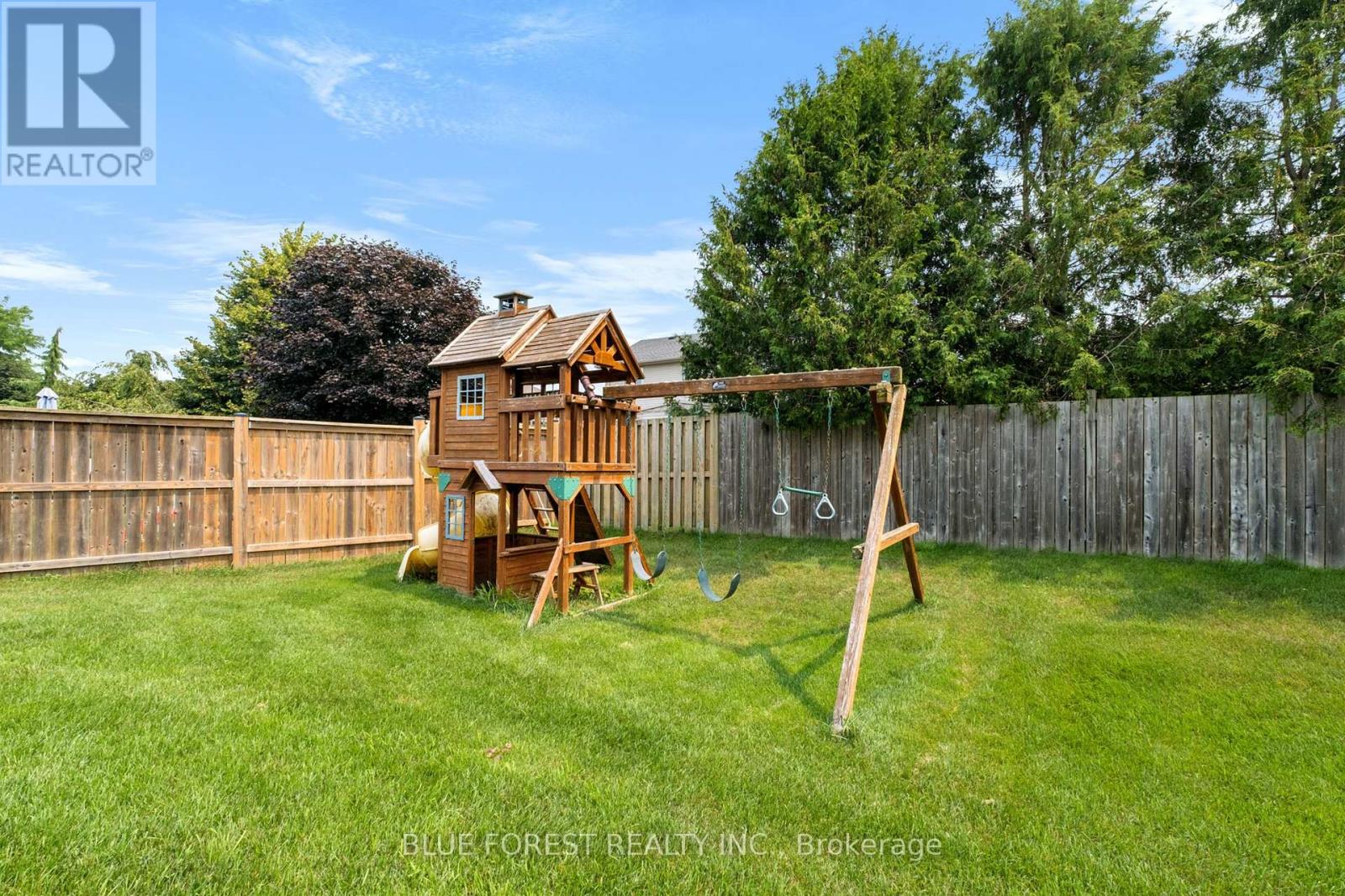 155 Wintermute Court, Central Elgin, Ontario  N0L 1B0 - Photo 31 - X12395660