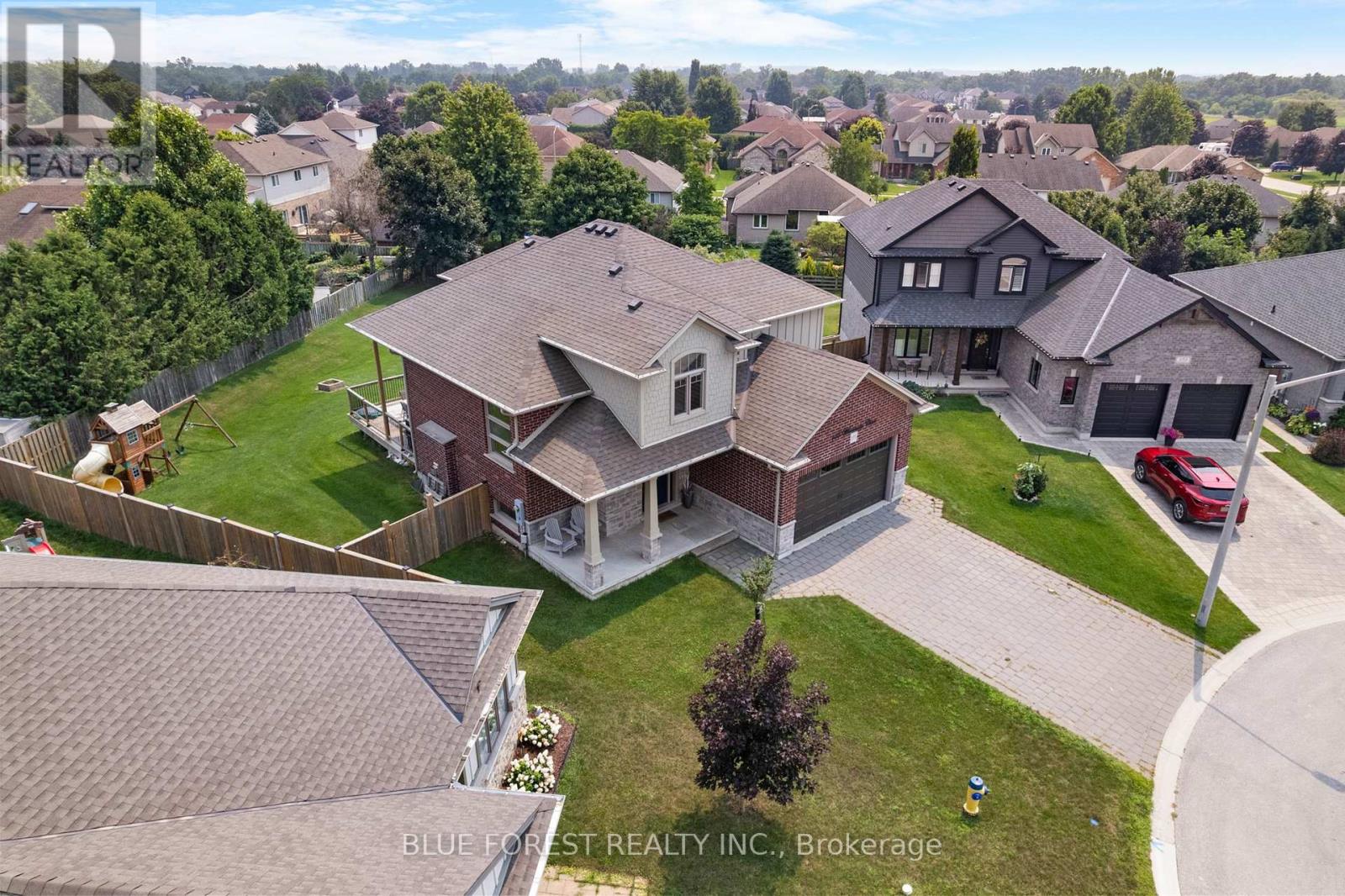 155 Wintermute Court, Central Elgin, Ontario  N0L 1B0 - Photo 35 - X12395660