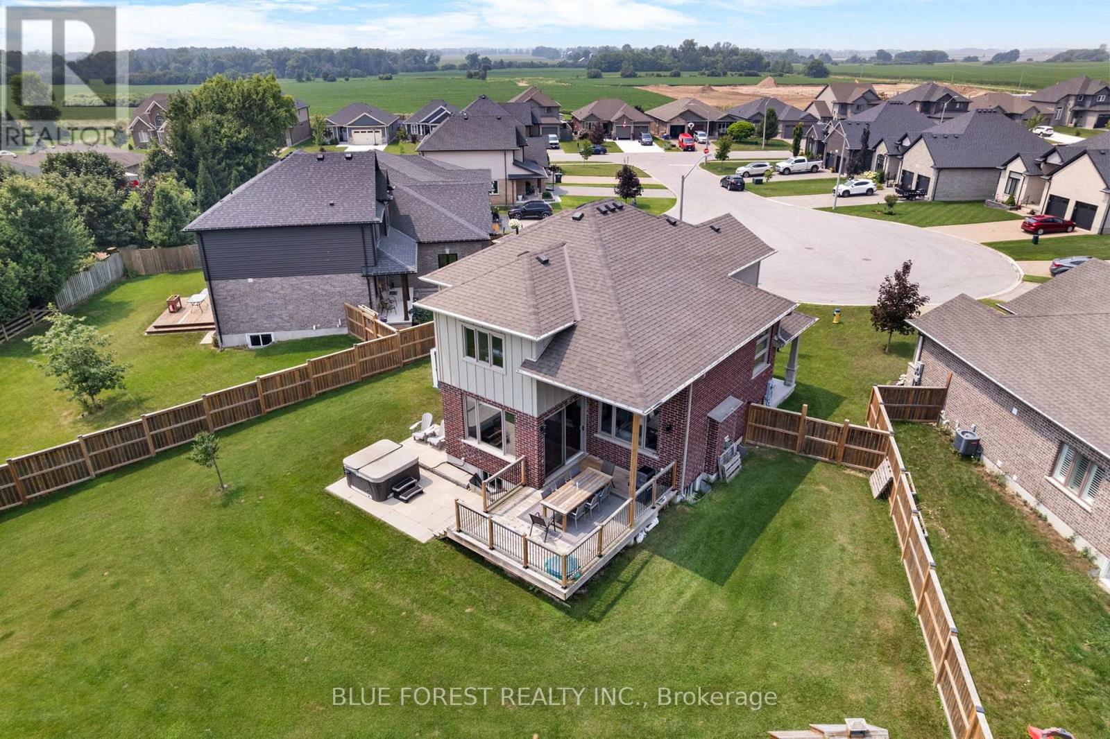 155 Wintermute Court, Central Elgin, Ontario  N0L 1B0 - Photo 36 - X12395660