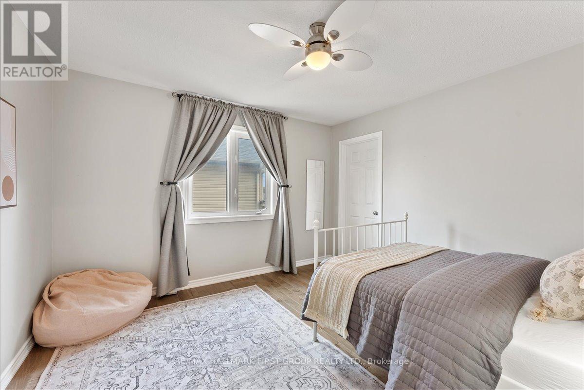 73 Springdale Drive, Kawartha Lakes, Ontario  K9V 0J4 - Photo 32 - X12395657