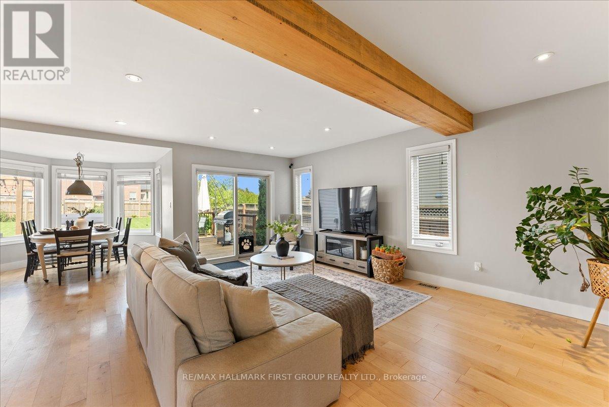 73 Springdale Drive, Kawartha Lakes, Ontario  K9V 0J4 - Photo 6 - X12395657