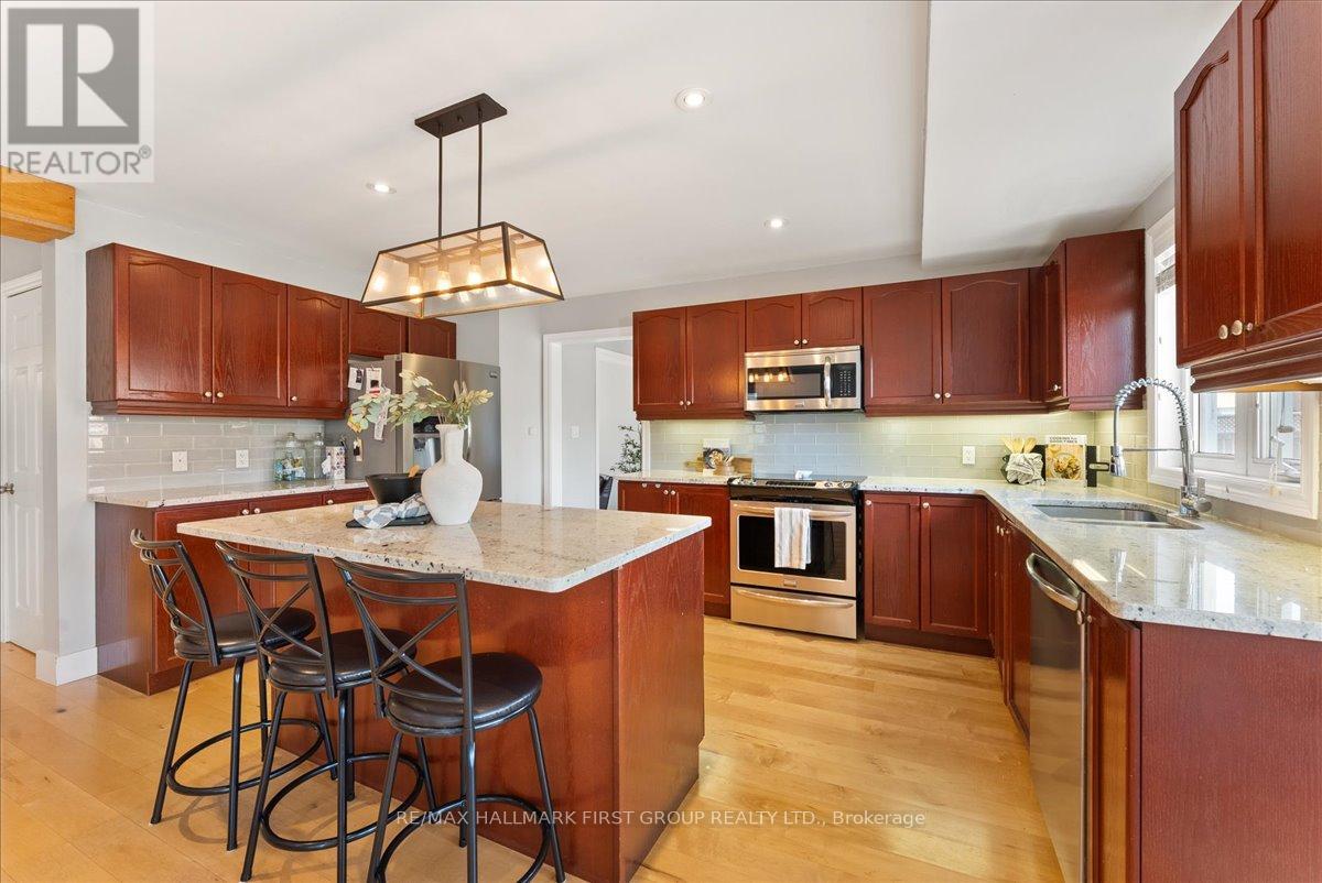 73 Springdale Drive, Kawartha Lakes, Ontario  K9V 0J4 - Photo 9 - X12395657