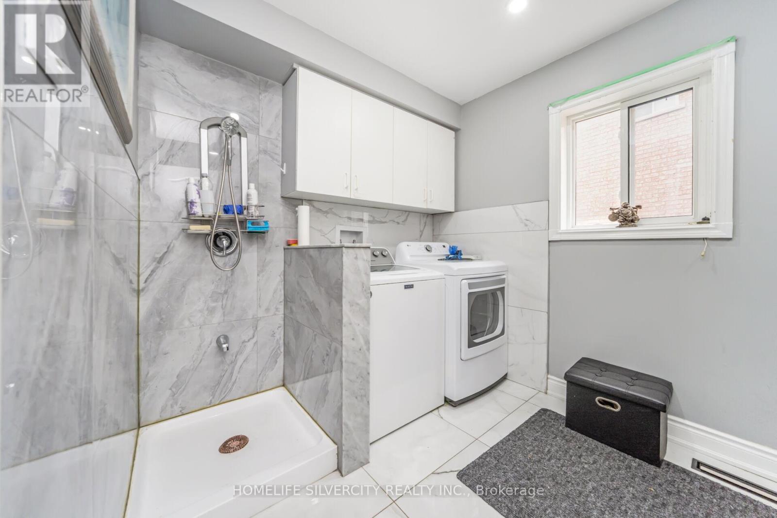 17 Siesta Court, Brampton, Ontario  L6R 1P2 - Photo 19 - W12395608