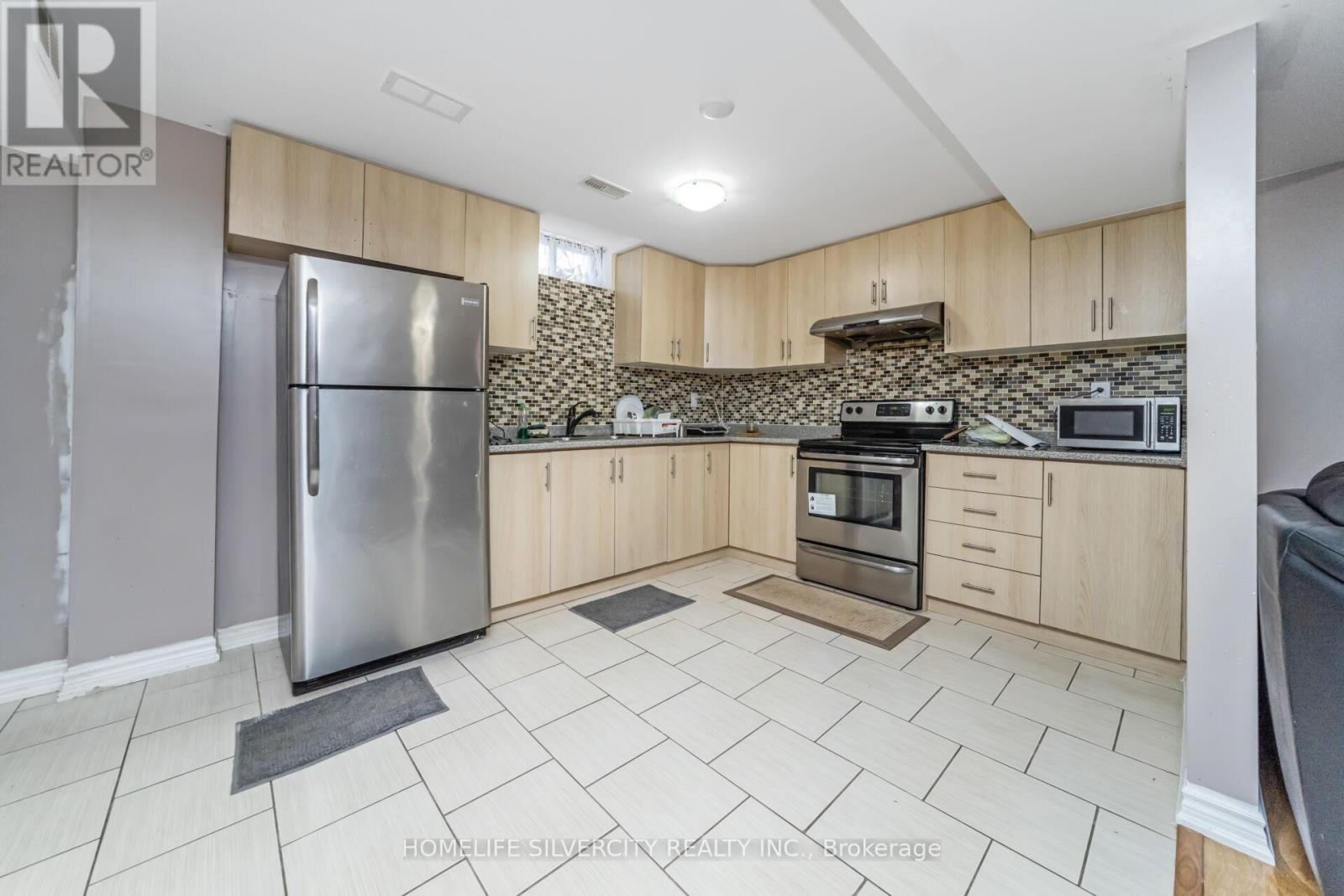 17 Siesta Court, Brampton, Ontario  L6R 1P2 - Photo 39 - W12395608