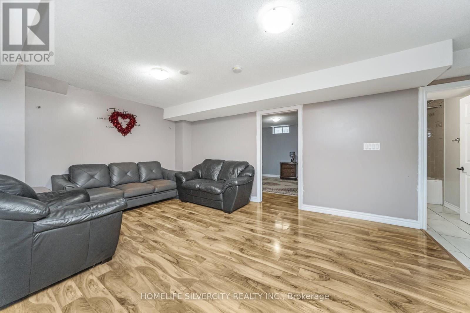 17 Siesta Court, Brampton, Ontario  L6R 1P2 - Photo 41 - W12395608