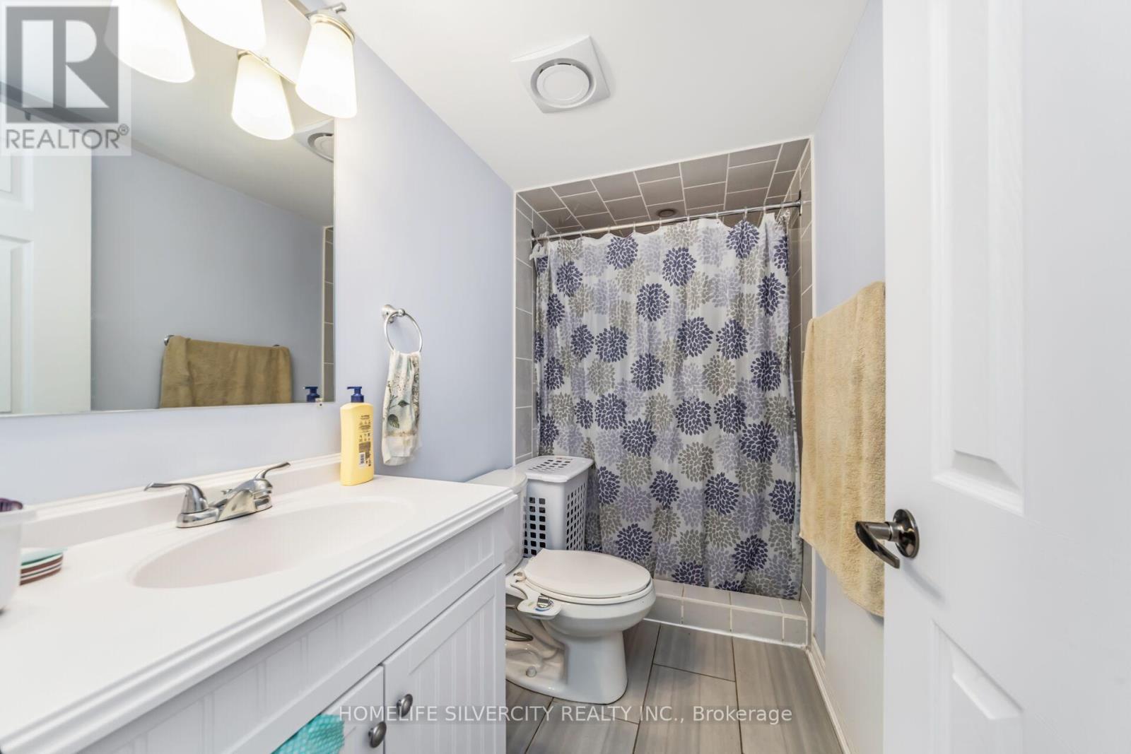17 Siesta Court, Brampton, Ontario  L6R 1P2 - Photo 47 - W12395608