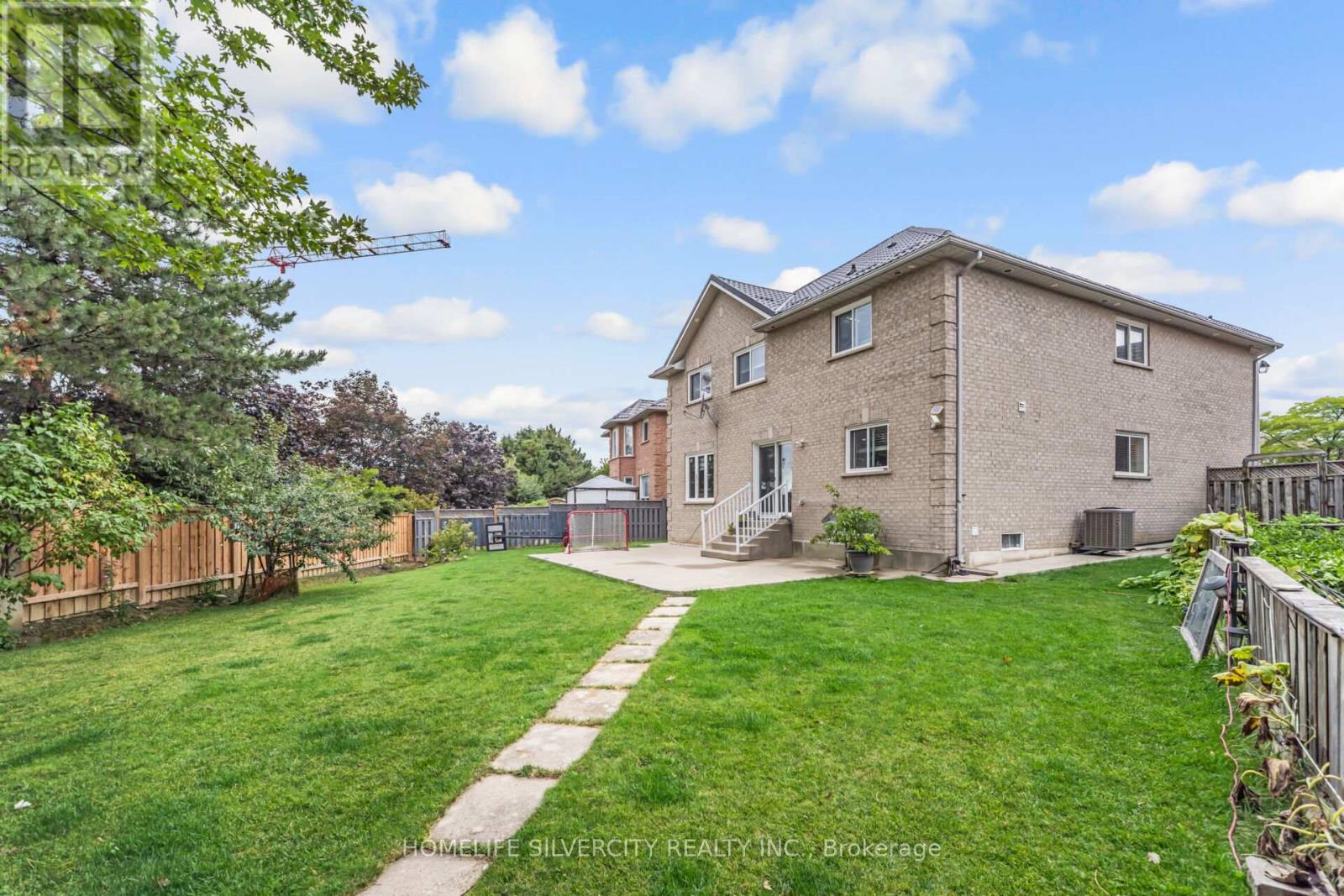 17 Siesta Court, Brampton, Ontario  L6R 1P2 - Photo 49 - W12395608