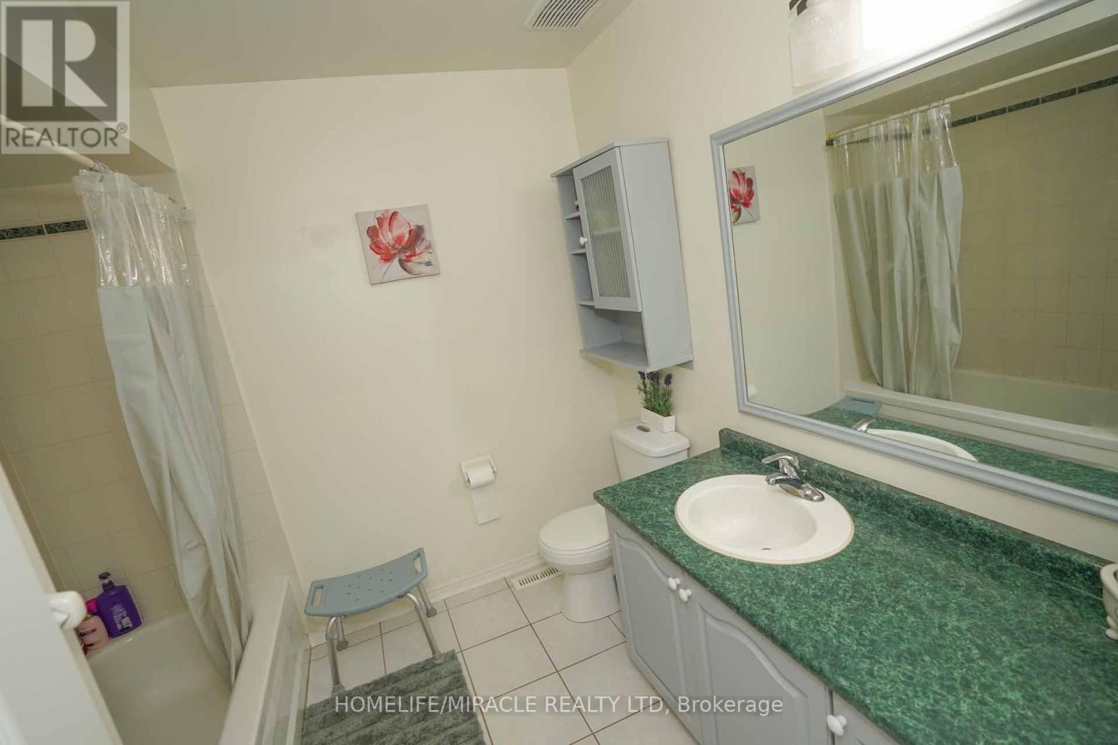 40 Gardenia Way, Caledon, Ontario  L7C 1B2 - Photo 11 - W12395612