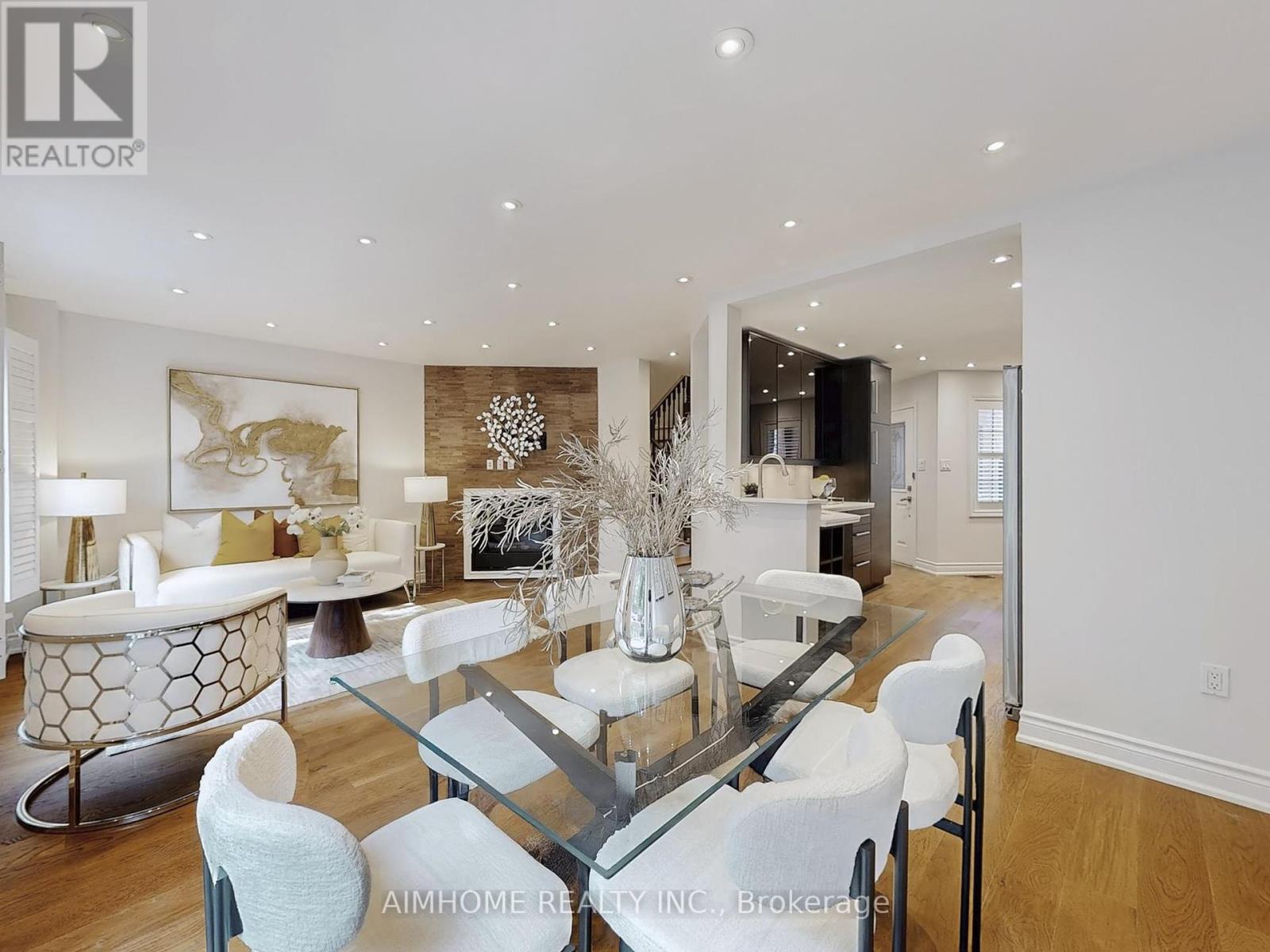 2068 Westmount Drive, Oakville, Ontario  L6M 3P2 - Photo 11 - W12395615