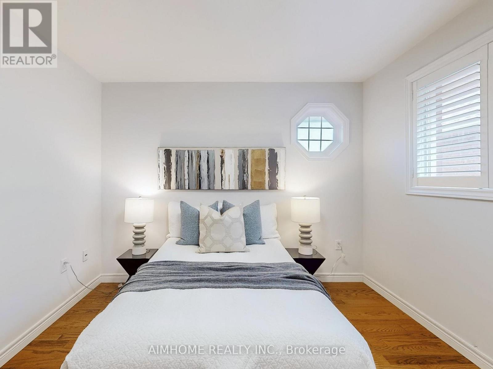 2068 Westmount Drive, Oakville, Ontario  L6M 3P2 - Photo 26 - W12395615