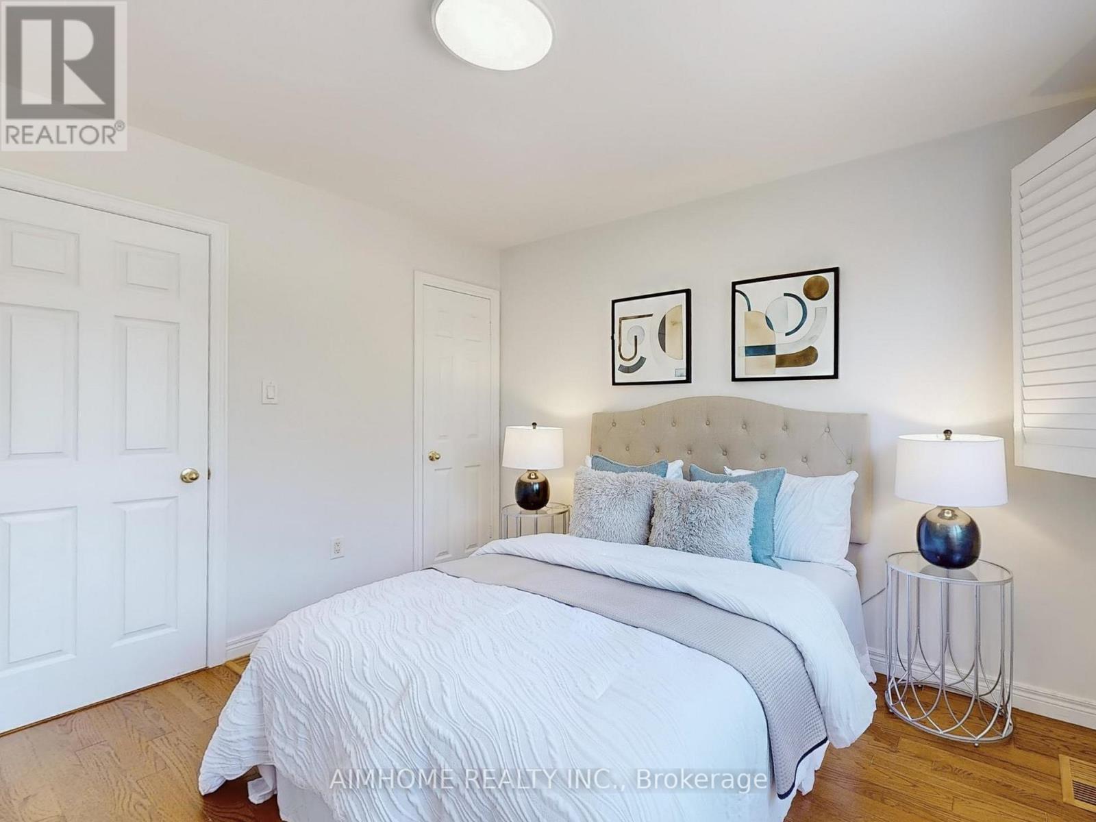 2068 Westmount Drive, Oakville, Ontario  L6M 3P2 - Photo 30 - W12395615