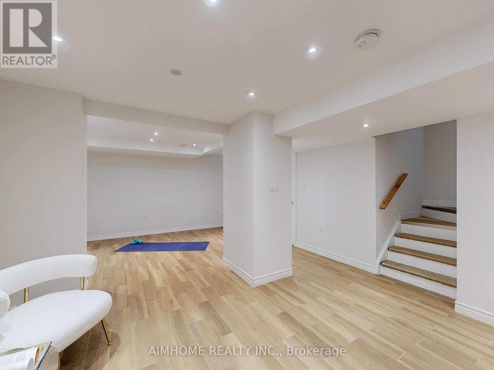 2068 Westmount Drive, Oakville, Ontario  L6M 3P2 - Photo 35 - W12395615
