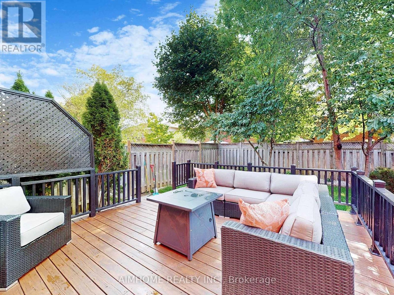 2068 Westmount Drive, Oakville, Ontario  L6M 3P2 - Photo 43 - W12395615