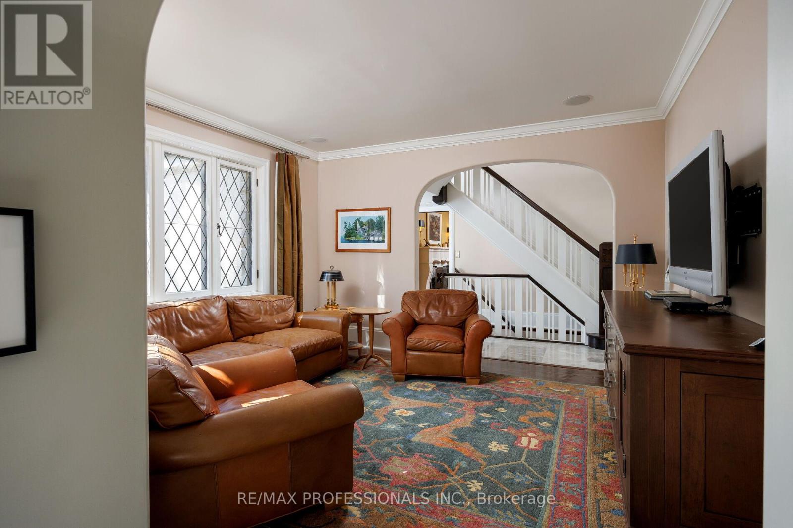 16 Kingsway Crescent, Toronto (Kingsway South), Ontario  M8X 2P9 - Photo 29 - W12395622