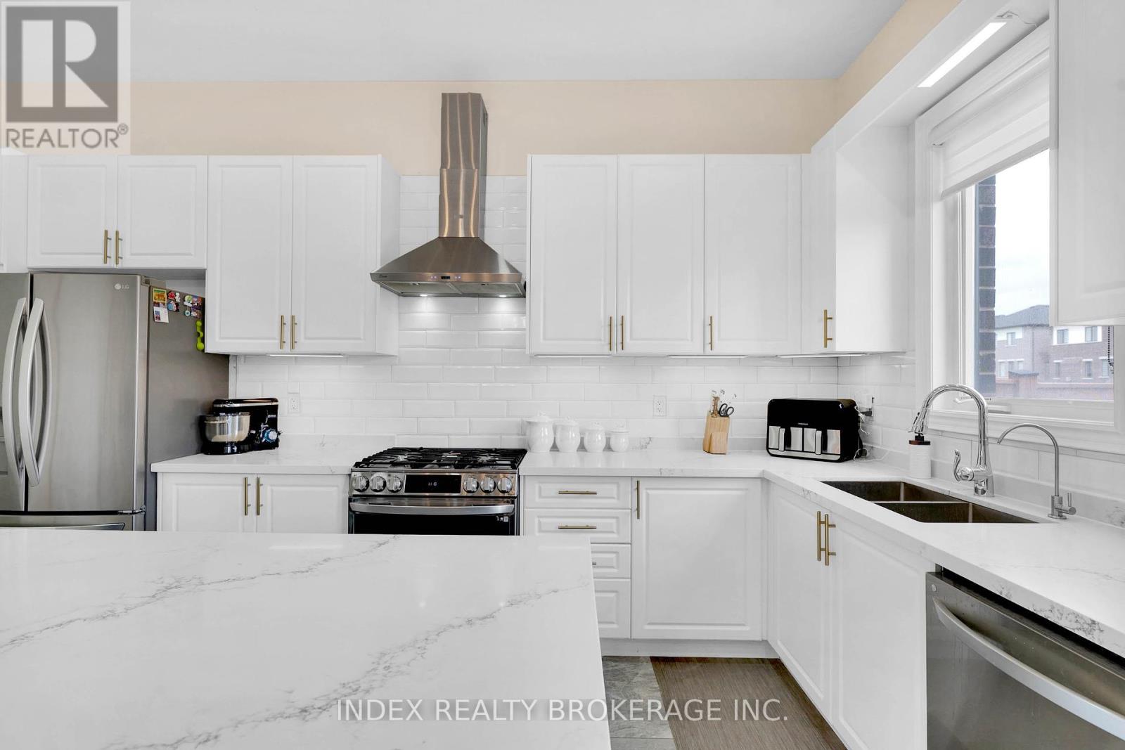 199 Granite Ridge Trail, Hamilton (Waterdown), Ontario  L8B 1Z1 - Photo 19 - X12395609