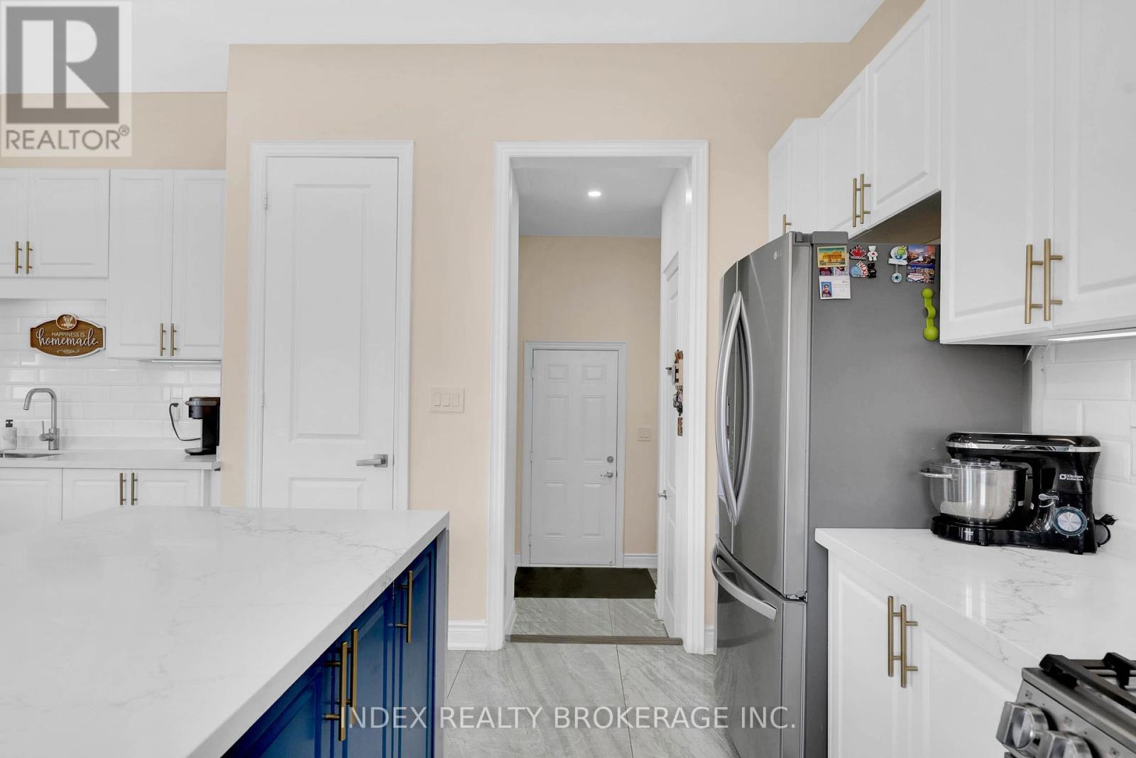 199 Granite Ridge Trail, Hamilton (Waterdown), Ontario  L8B 1Z1 - Photo 20 - X12395609