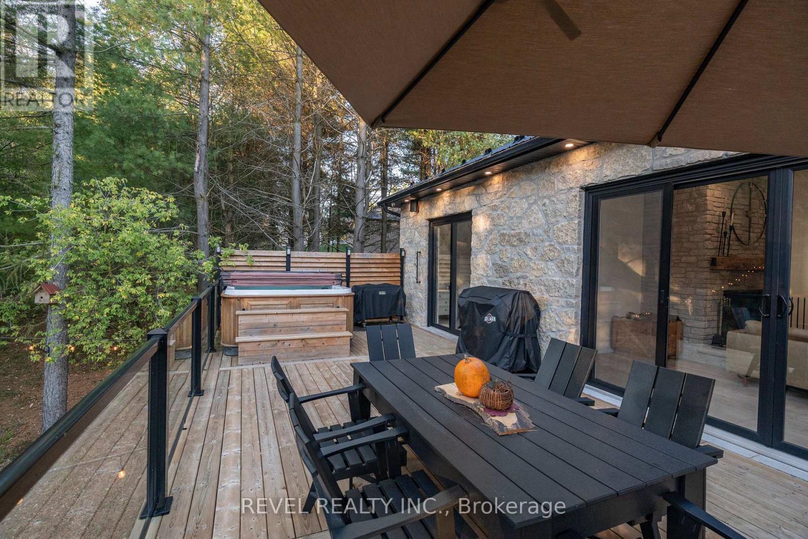 7404 Wellington Road, Mapleton, Ontario  N0G 2K0 - Photo 41 - X12395618