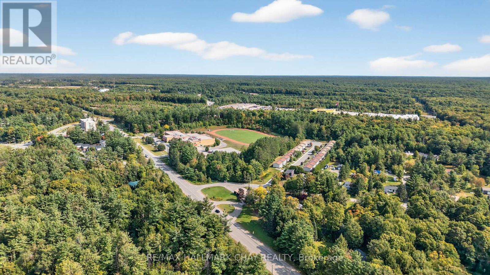 202 Vel-Dor Crescent, Bracebridge, Ontario  P1L 1J4 - Photo 41 - X12395621
