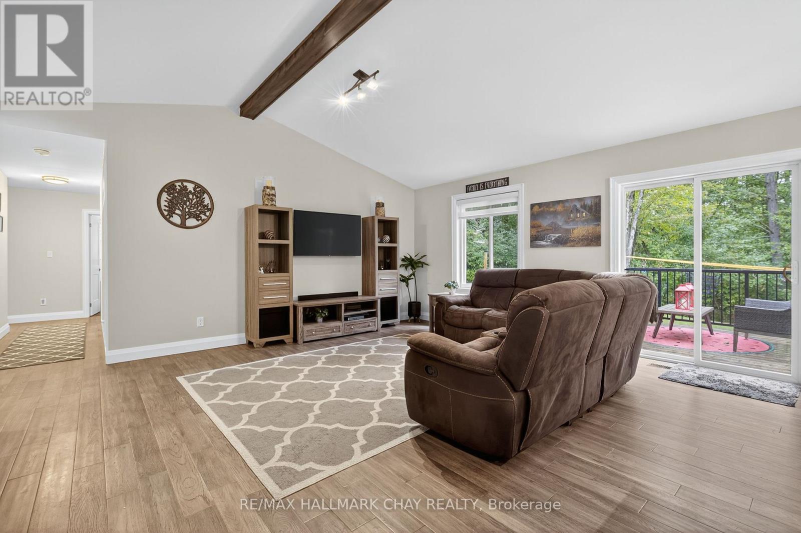 202 Vel-Dor Crescent, Bracebridge, Ontario  P1L 1J4 - Photo 9 - X12395621