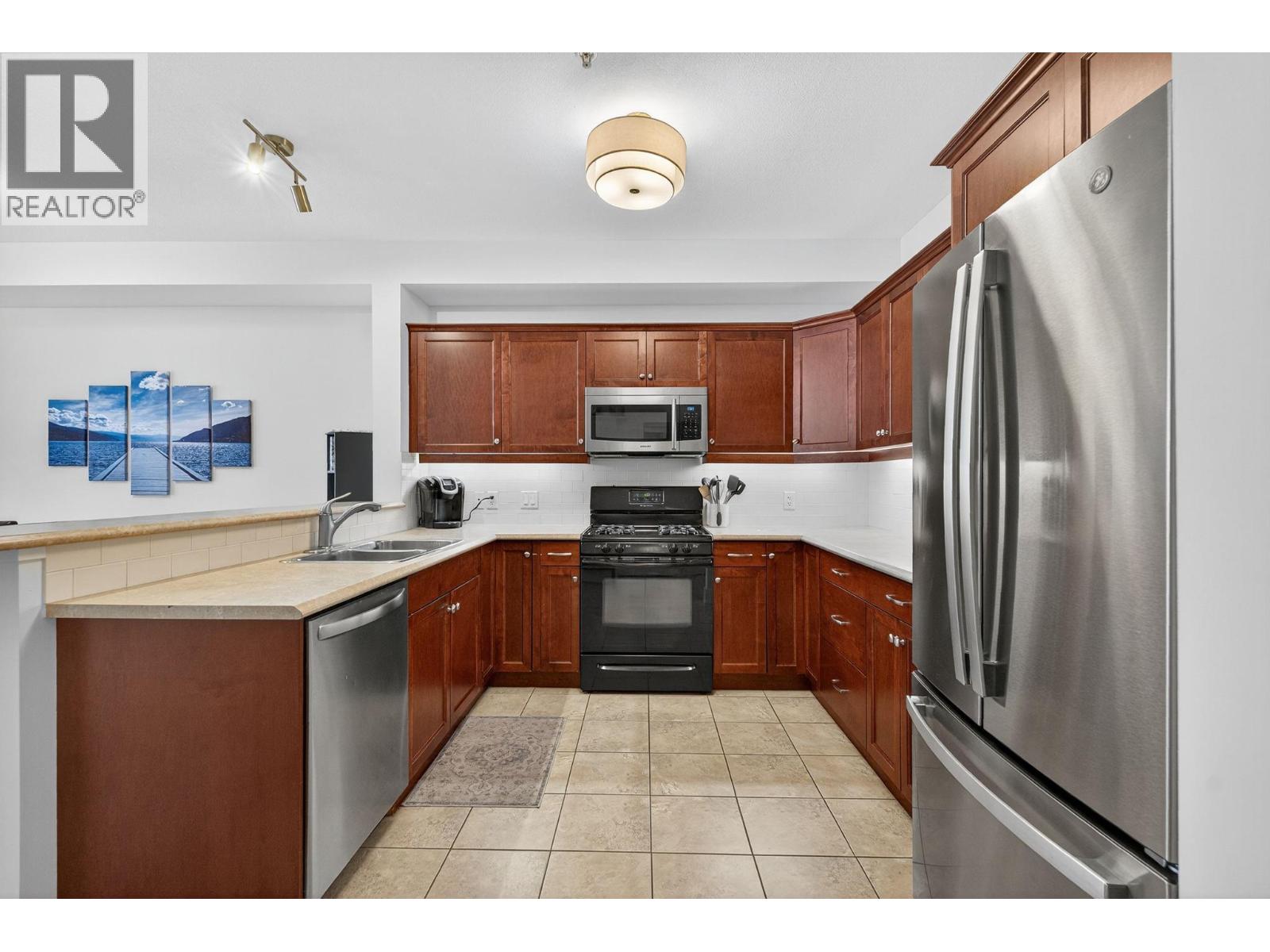 2532 Shoreline Drive Unit# 205, Lake Country, British Columbia  V4V 2R6 - Photo 6 - 10362358