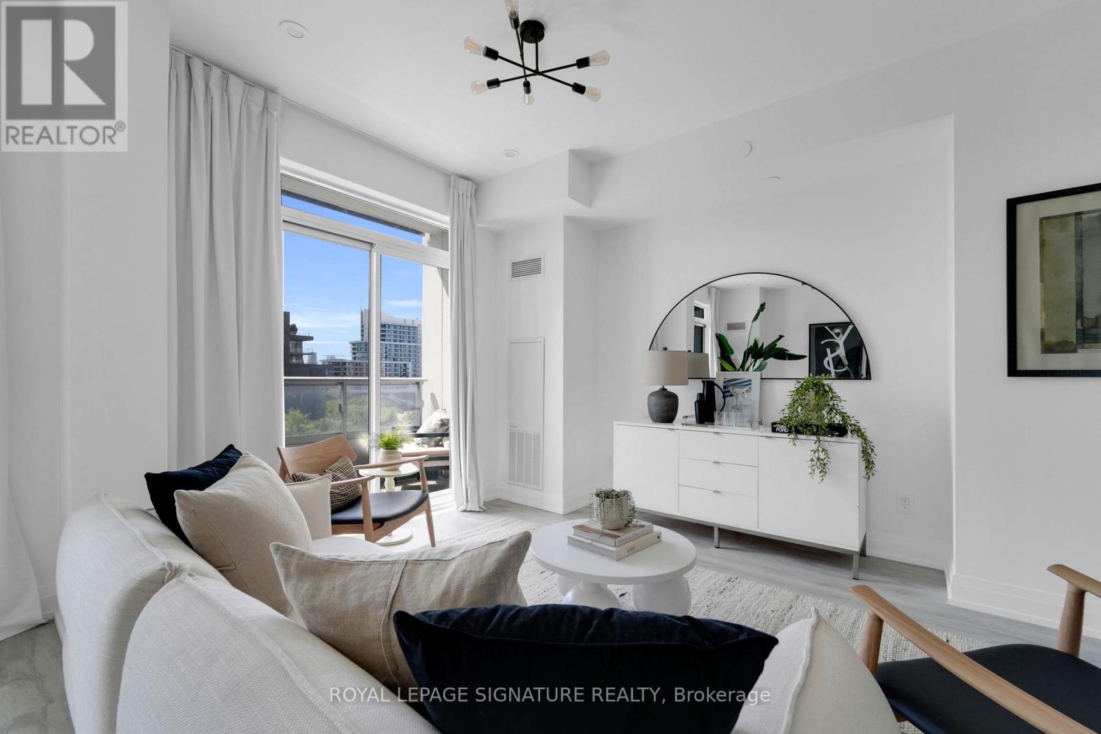 910 - 591 Sheppard Avenue E, Toronto (Bayview Village), Ontario  M2K 1B4 - Photo 1 - C12395650