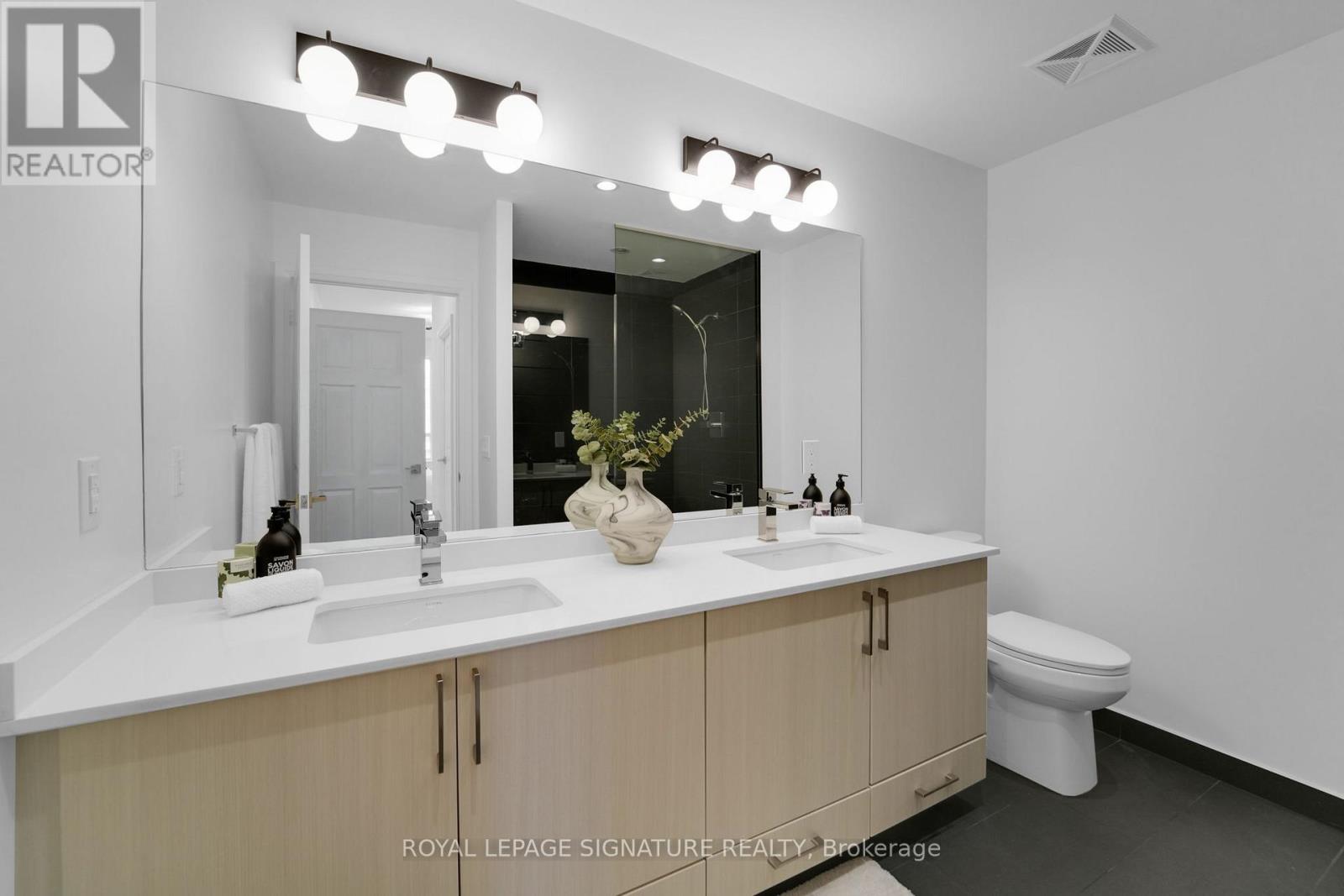910 - 591 Sheppard Avenue E, Toronto (Bayview Village), Ontario  M2K 1B4 - Photo 22 - C12395650