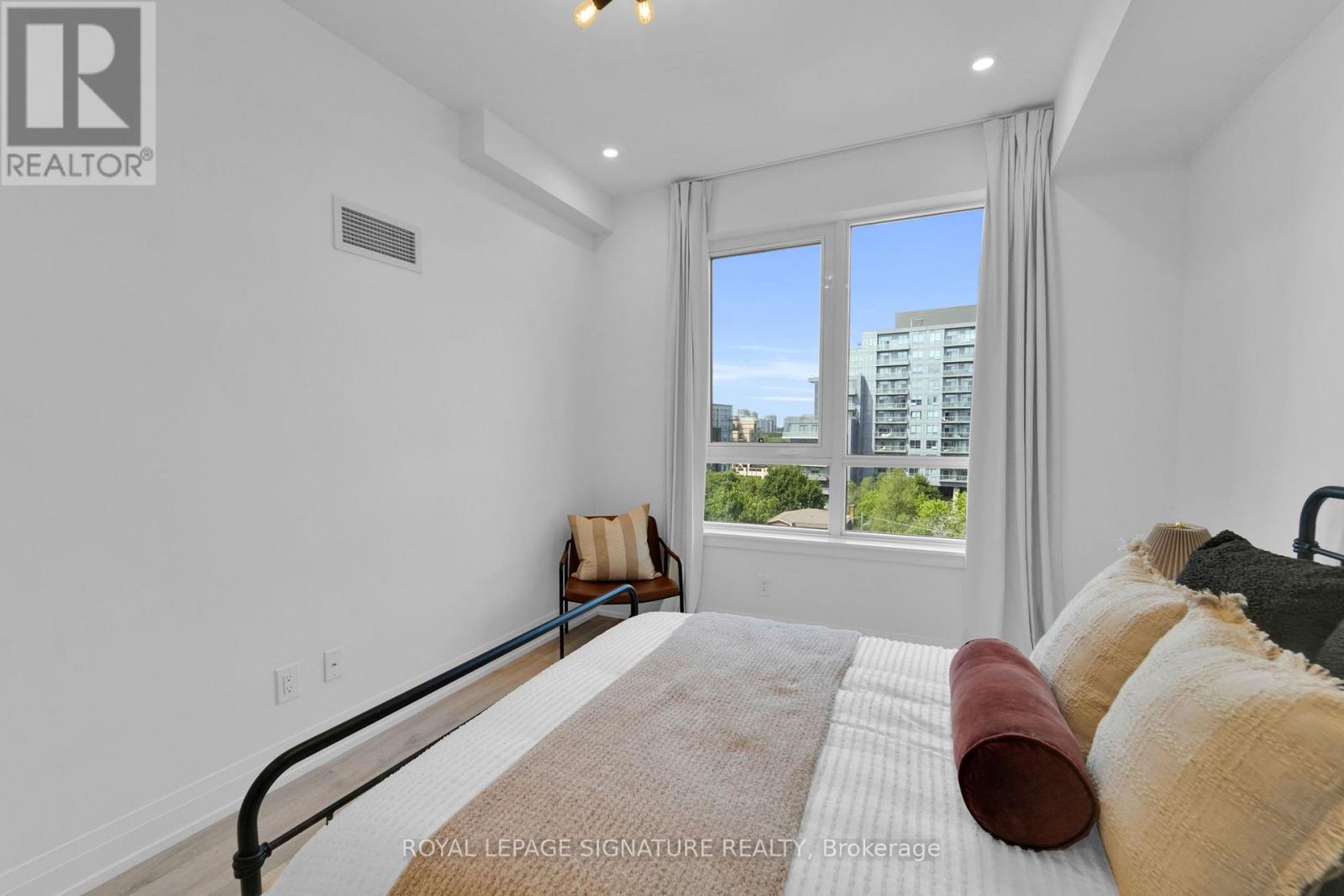 910 - 591 Sheppard Avenue E, Toronto (Bayview Village), Ontario  M2K 1B4 - Photo 30 - C12395650