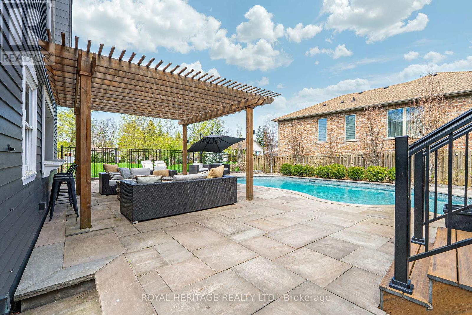 5016 Barber Street E, Pickering, Ontario  L1Y 1B4 - Photo 6 - E12395652