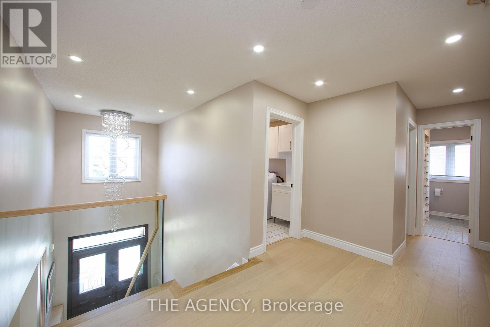 88 Glendower Crescent, Georgina, Ontario  L4P 0A1 - Photo 22 - N12395662