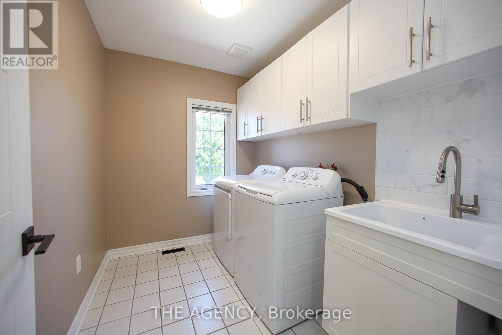 88 Glendower Crescent, Georgina, Ontario  L4P 0A1 - Photo 37 - N12395662