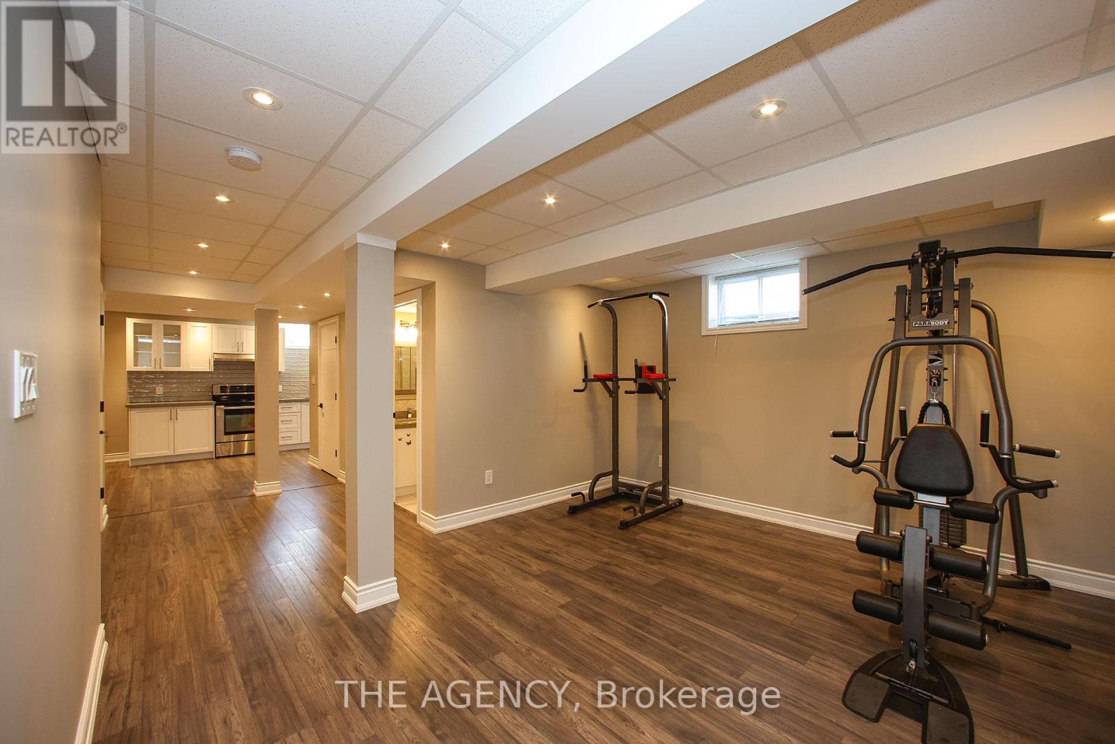 88 Glendower Crescent, Georgina, Ontario  L4P 0A1 - Photo 43 - N12395662